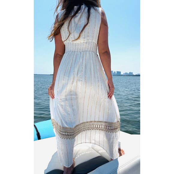 Elegant Long White Dress with Gold Accents and Braided Rope Detailing - Picture 3 of 4